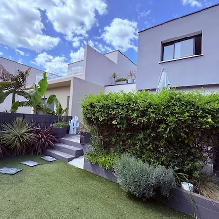 Spacious House With Garden Сasa de vacaciones
